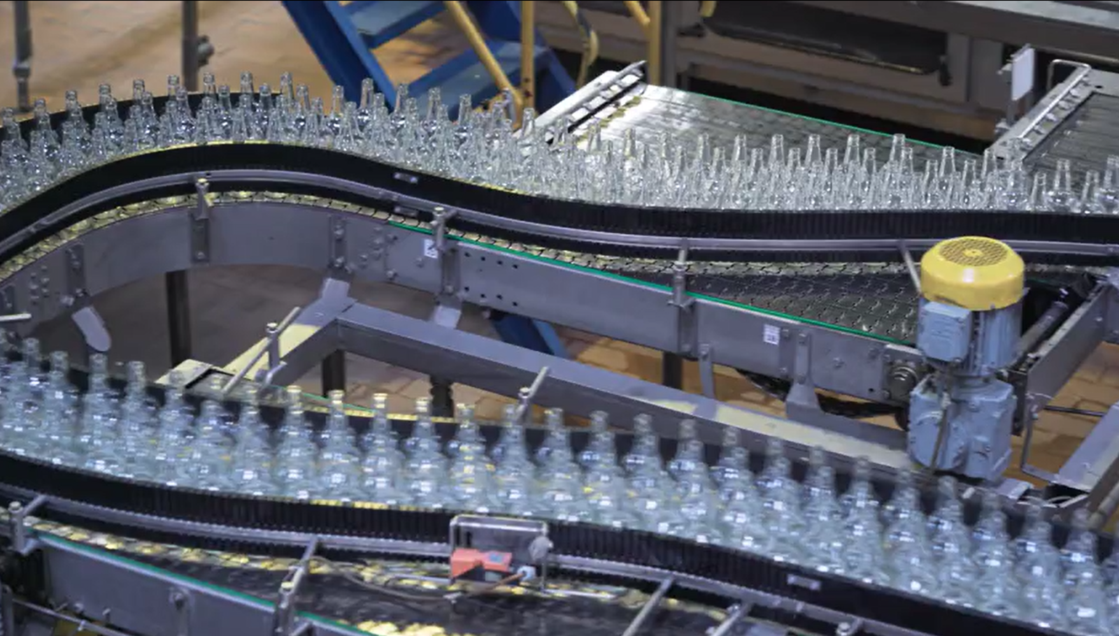diagram of plastic modular belt width assembly showing multiple modules per row