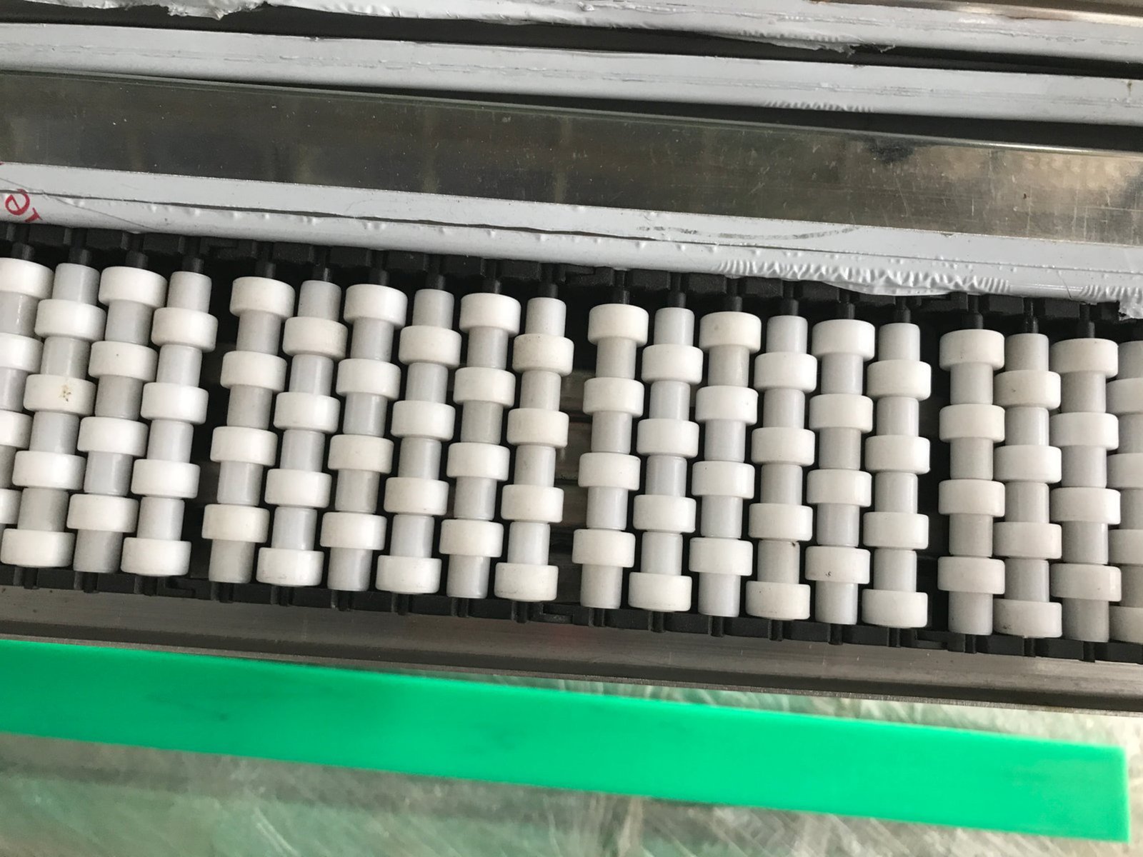 Molytech barrier application - adjustable spacing with quick clamps