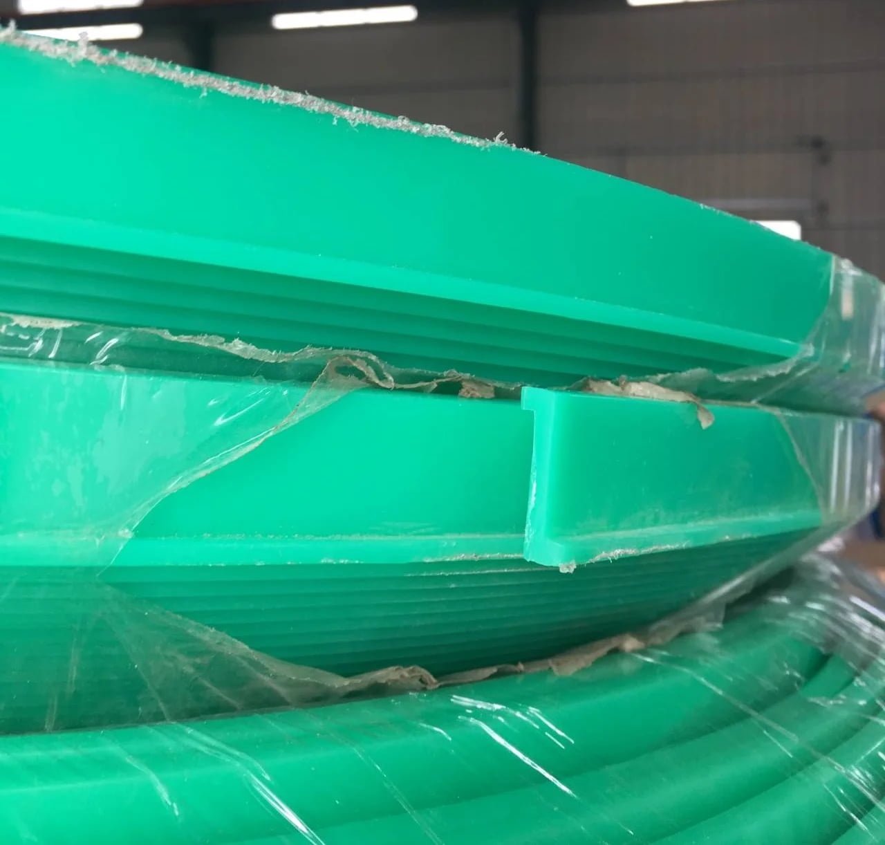 Molytech guide groove application - C/U/T type guide rail for modular conveyor belt
